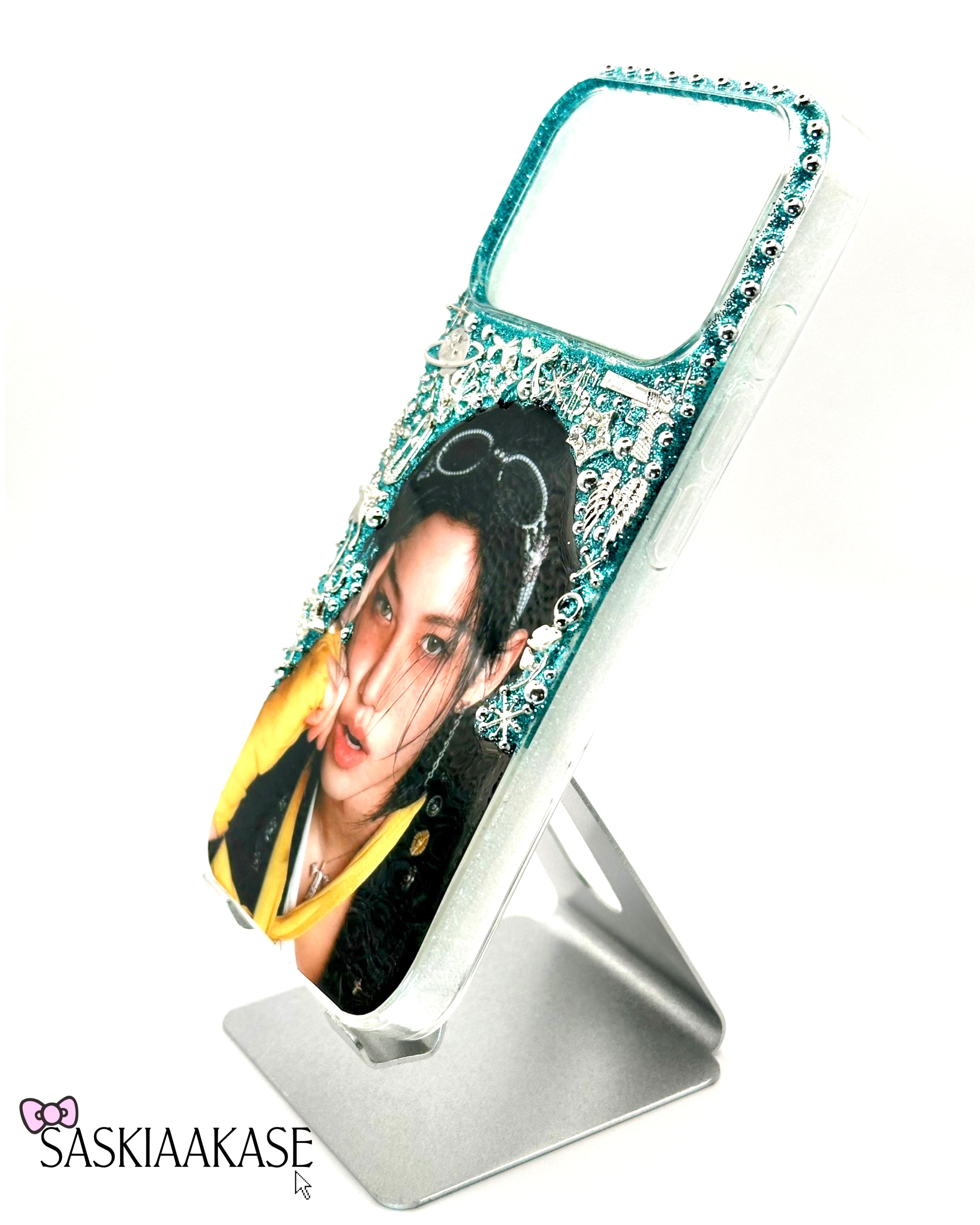 Unique iPhone 17 Pro Case - Felix from StrayKids🐥